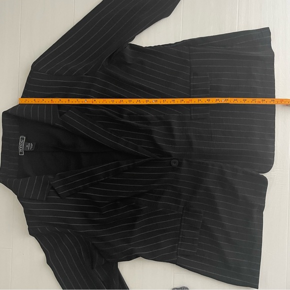 NYCC Black Pinstriped Women's Blazer One Button Closure, Women’s 3X - Picture 11 of 16